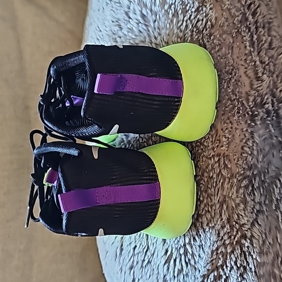 STUNNING NIKE ROSHE RUN - Picture 3 of 10